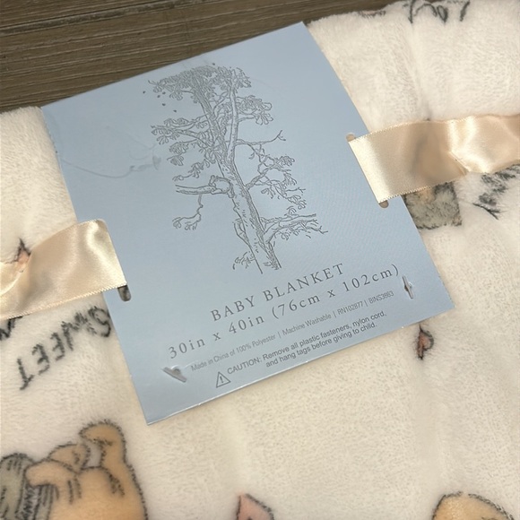 NWT! Winnie The Pooh Baby Blanket - Picture 4 of 5